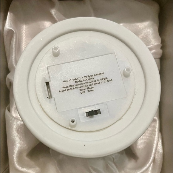 Kringle Express 5” Illuminated Porcelain Holiday Bell with Gift Box - Picture 10 of 15